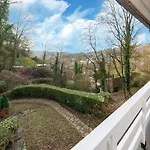 Magnificent With Hot Tubs Esneux