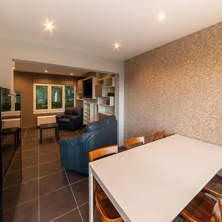 Holiday home Magnificent With Hot Tubs